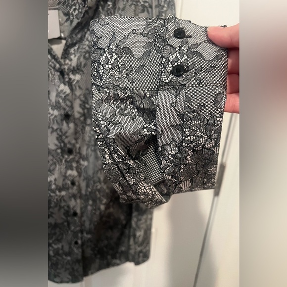 Lane Bryant Button Down shirt Size 24 white black faux lace look print NWT! - Picture 5 of 15